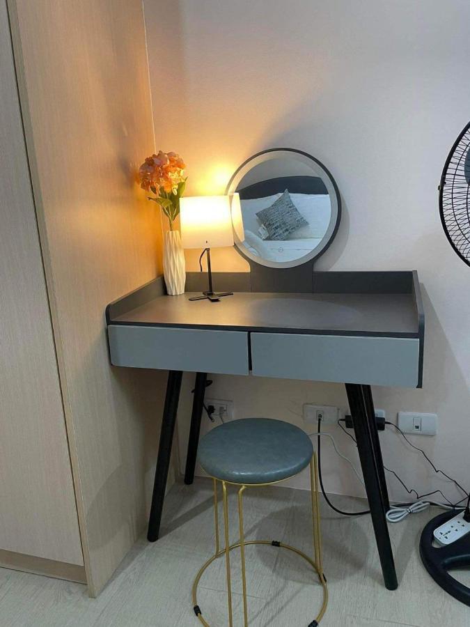 Studio Condo Building 81 Newport Boulevard Manila Eksteriør bilde